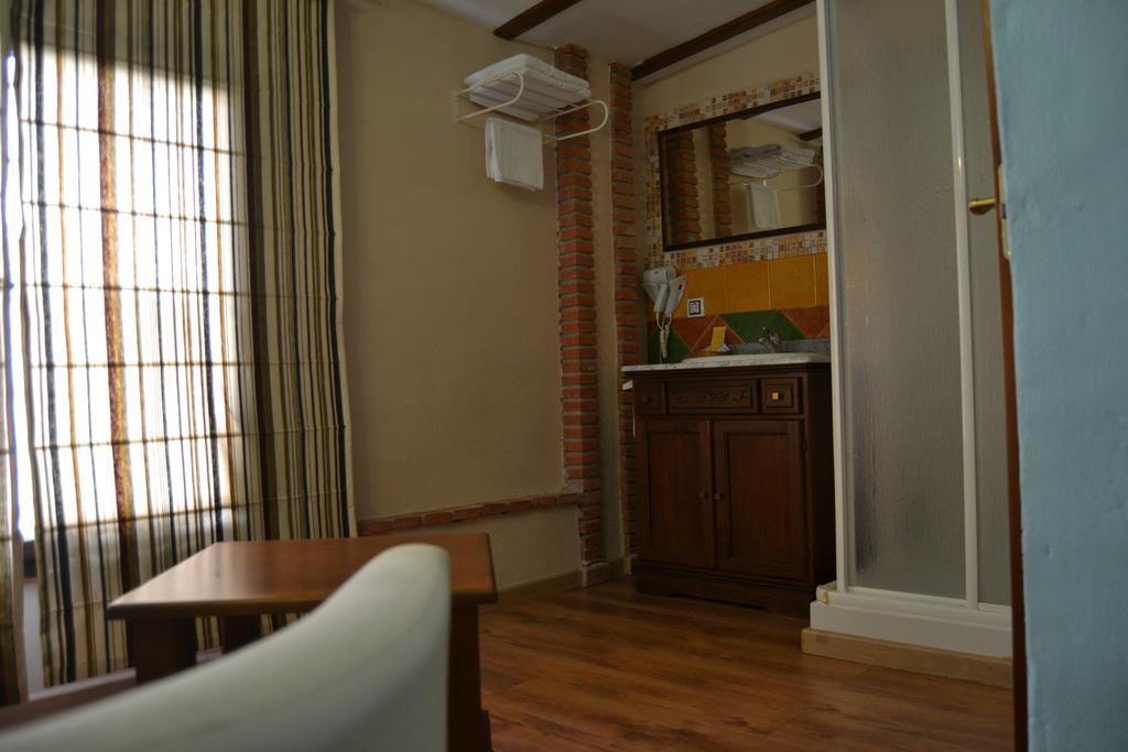Rural El Mano Hotel Кастрил Екстериор снимка